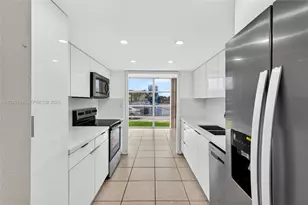 2000 Atlantic Shores Blvd, Hallandale Beach, FL 33009 - Photo 2