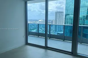 200 Biscayne Blvd Way, Miami, FL 33131 - Photo 6