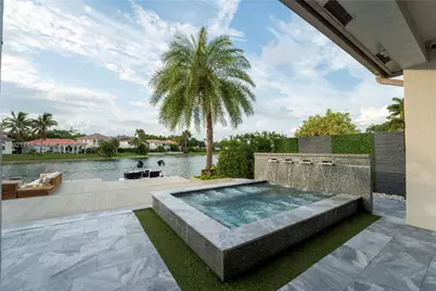 11155 NW 70th St, Doral, FL 33178 - Photo 42
