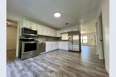 6034 Triphammer Rd, Lake Worth, FL 33463 - Photo 8