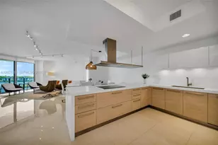 17301 Biscayne Blvd, North Miami Beach, FL 33160 - Photo 14