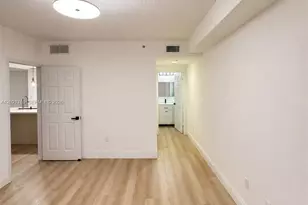275 NE 18th St, Miami, FL 33132 - Photo 18