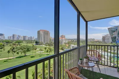 20335 W Country Club Dr #809, Aventura, FL 33180 - Photo 1