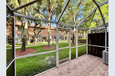 1498 Barcelona Way #3-21, Weston, FL 33327 - Photo 10