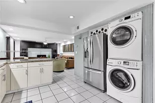 8909 SW 108th Cir Ct, Miami, FL 33176 - Photo 14