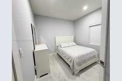 6803 SW 158th Ave #rear, Miami, FL 33193 - Photo 6