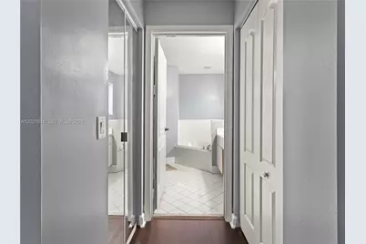 5033 NW 114th Ct, Doral, FL 33178 - Photo 14