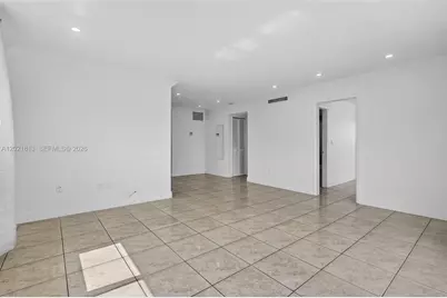 1020 94th St #301, Bay Harbor Islands, FL 33154 - Photo 4