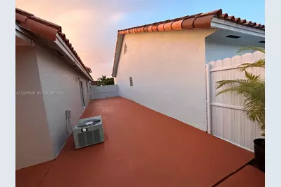 14956 SW 39th St, Miami, FL 33185 - Photo 32