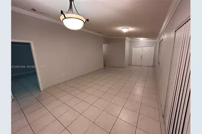 14956 SW 39th St, Miami, FL 33185 - Photo 8