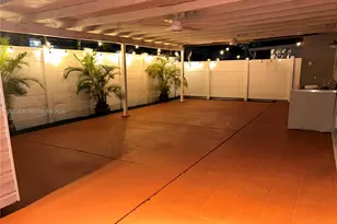 14956 SW 39th St, Miami, FL 33185 - Photo 2