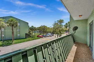 8911 NW 28th Dr, Coral Springs, FL 33065 - Photo 32