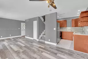 8911 NW 28th Dr, Coral Springs, FL 33065 - Photo 6