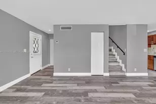 8911 NW 28th Dr, Coral Springs, FL 33065 - Photo 10