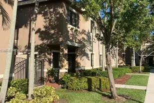 22631 SW 88th Pl, Cutler Bay, FL 33190 - Photo 2
