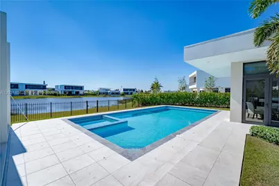 16600 Sunset Way, Weston, FL 33326 - Photo 4