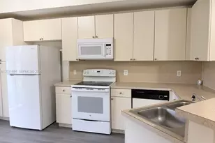 3585 NE 5th St, Homestead, FL 33033 - Photo 8