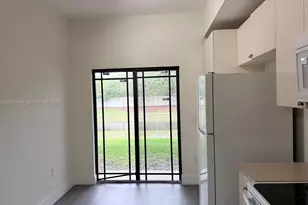 3585 NE 5th St, Homestead, FL 33033 - Photo 10