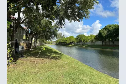 3585 NE 5th St #102, Homestead, FL 33033 - Photo 2