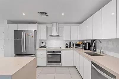 [Address not provided], Miami, FL 33132 - Photo 10