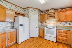 19800 SW 180th Ave, Miami, FL 33187 - Photo 14