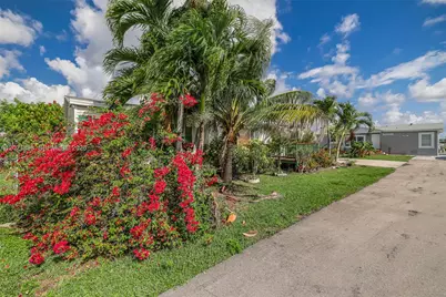 19800 SW 180 Avenue #524, Miami, FL 33187 - Photo 4
