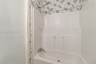 19800 SW 180th Ave, Miami, FL 33187 - Photo 32