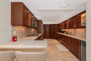 1121 Crandon Blvd, Key Biscayne, FL 33149 - Photo 10