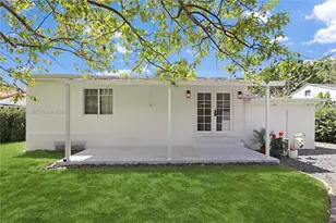 6415 SW 39th St, Miami, FL 33155 - Photo 2