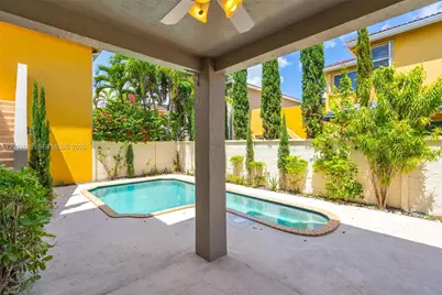 5175 NW 108th Pl, Doral, FL 33178 - Photo 2