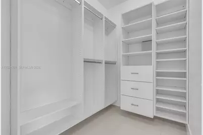 5175 NW 108th Pl, Doral, FL 33178 - Photo 18