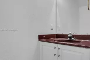 5175 NW 108th Pl, Doral, FL 33178 - Photo 28