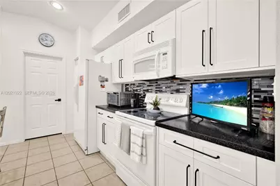 18730 SW 25th Ct, Miramar, FL 33029 - Photo 12