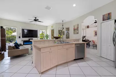 115 Kapok Crescent, Royal Palm Beach, FL 33411 - Photo 16