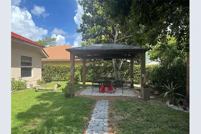 115 Kapok Crescent, Royal Palm Beach, FL 33411 - Photo 6