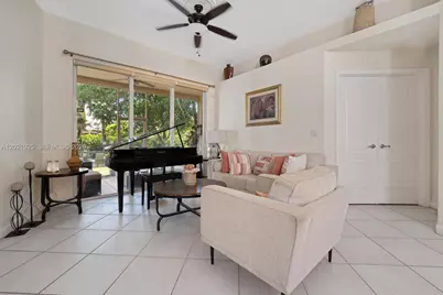 115 Kapok Crescent, Royal Palm Beach, FL 33411 - Photo 10