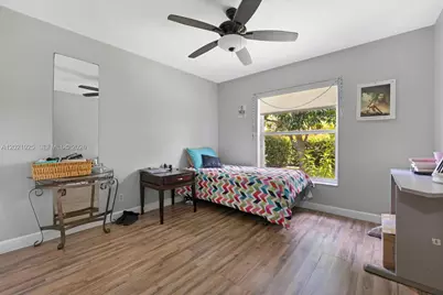 115 Kapok Crescent, Royal Palm Beach, FL 33411 - Photo 14