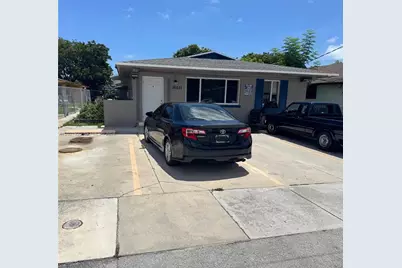 16031 NE 19th Pl, North Miami Beach, FL 33162 - Photo 2
