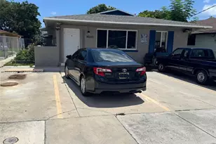 16031 NE 19th Pl, North Miami Beach, FL 33162 - Photo 2