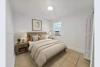 220 NW 11th Ter #2, Miami, FL 33136 - Photo 8