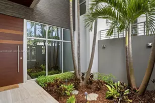 125 Hampton Ln, Key Biscayne, FL 33149 - Photo 4