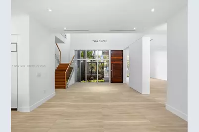 125 Hampton Ln, Key Biscayne, FL 33149 - Photo 32