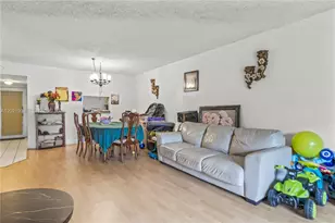 1800 SW 81st Ave, North Lauderdale, FL 33068 - Photo 4