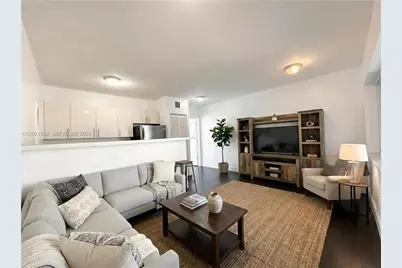 1040 NW 3rd Ave #5, Miami, FL 33136 - Photo 2