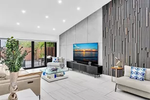 500 NE 199th Terrace, Miami, FL 33179 - Photo 4