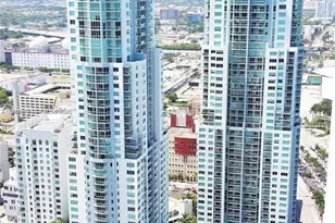 253 NE 2nd St, Miami, FL 33132 - Photo 2