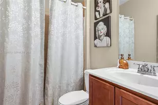8956 SW 215th Terrace, Cutler Bay, FL 33189 - Photo 8