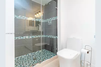 3701 N Country Club Dr #1002, Aventura, FL 33180 - Photo 28