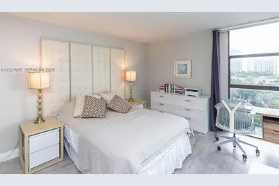 3701 N Country Club Dr #1002, Aventura, FL 33180 - Photo 18