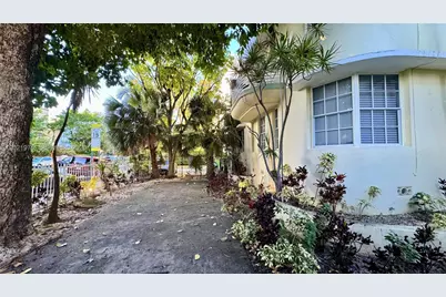 1335 Pennsylvania Ave #3, Miami Beach, FL 33139 - Photo 2